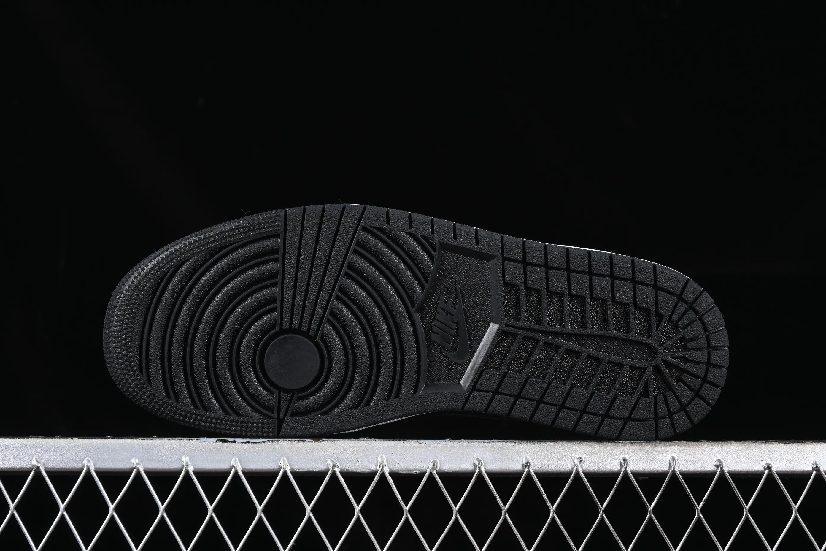 All categories Air Jordan Jordan series basketball shoes Air Jordan 1 Low Air Jordan 1 Low AJ1 Joe 1 all black burst pattern low-top cultural casual sneakers FB9907-001